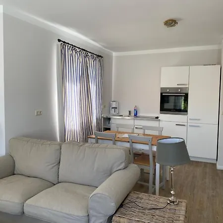 & Ferienunterkuenfte Hus Seeblick * Fehmarn