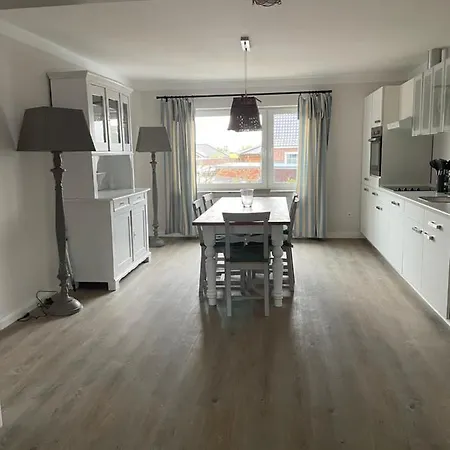 Hotell & Ferienunterkuenfte Hus Seeblick *