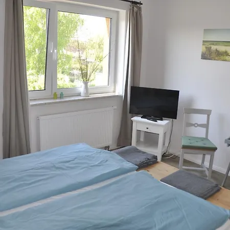 & Ferienunterkuenfte Hus Seeblick * Fehmarn