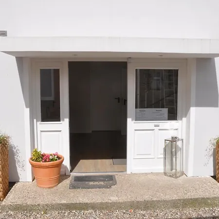 호텔 & Ferienunterkuenfte Hus Seeblick