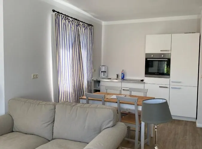 & Ferienunterkuenfte Hus Seeblick * Fehmarn