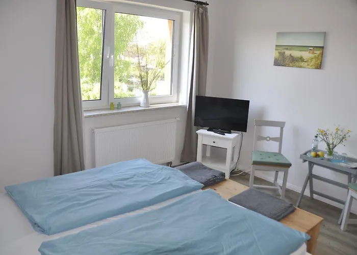 & Ferienunterkuenfte Hus Seeblick * Fehmarn